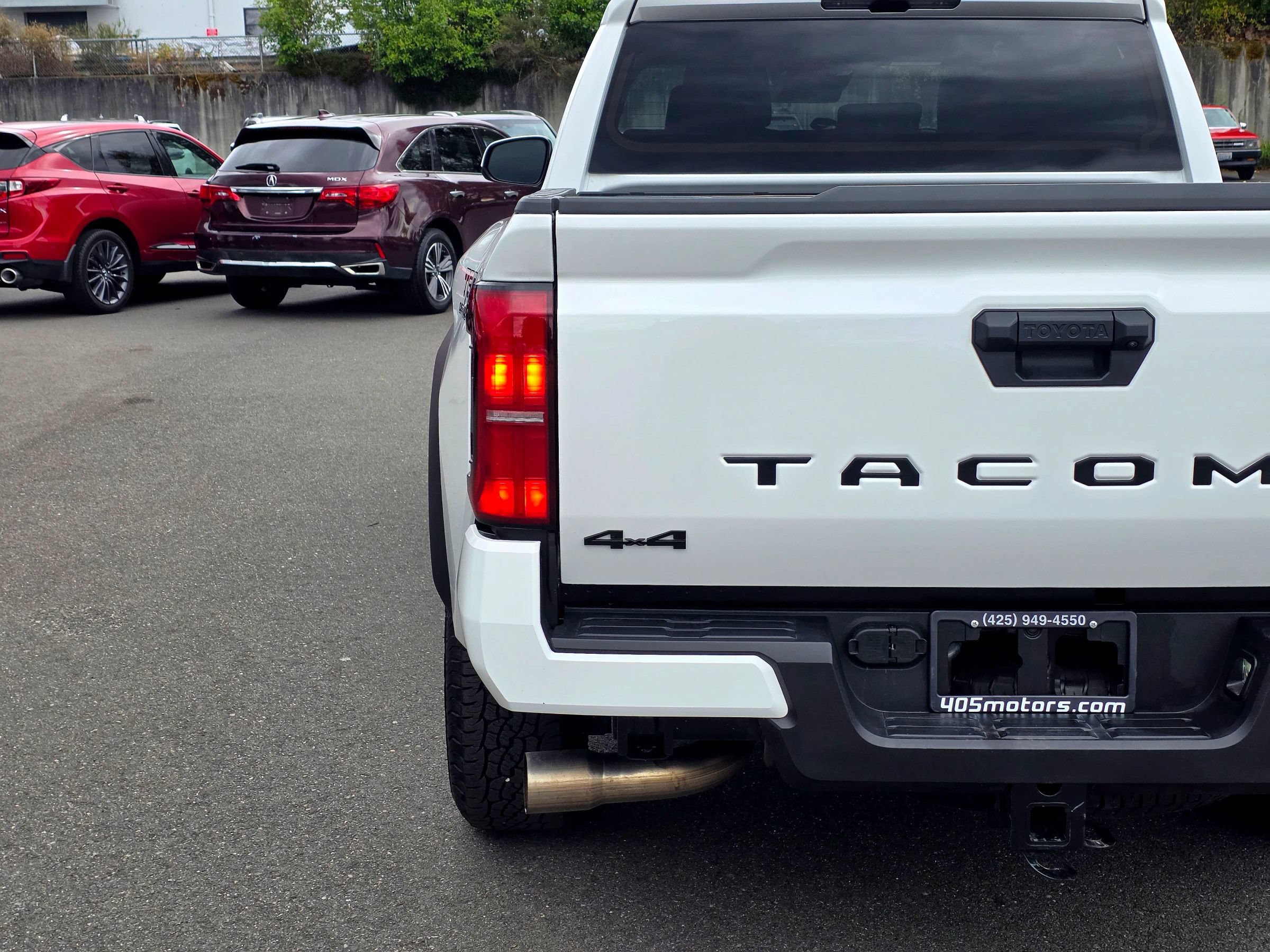 Used 2025 Toyota Tacoma TRD Off-Road AWD/4WD image 12
