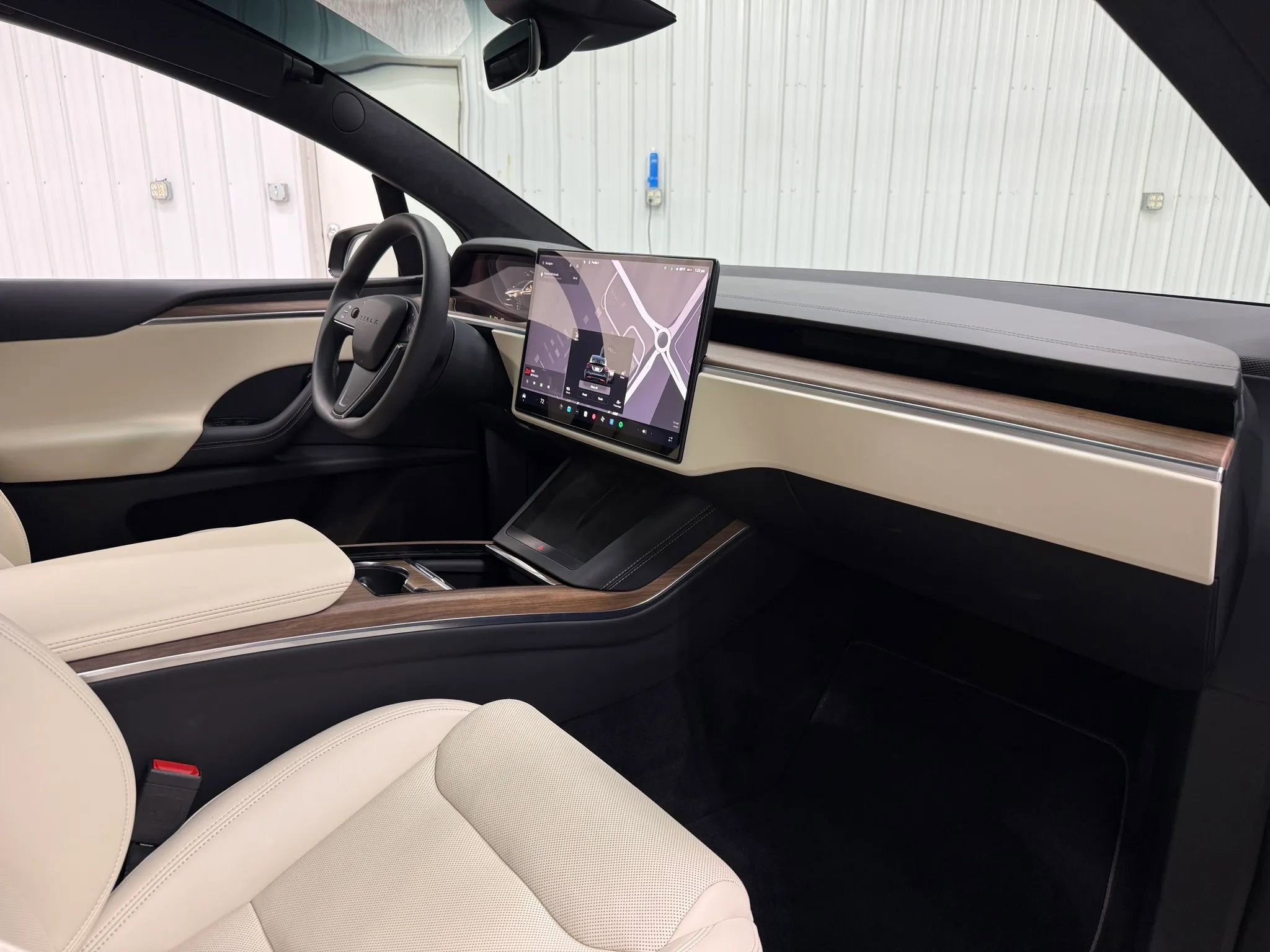 Used 2024 Tesla Model X AWD/4WD image 14