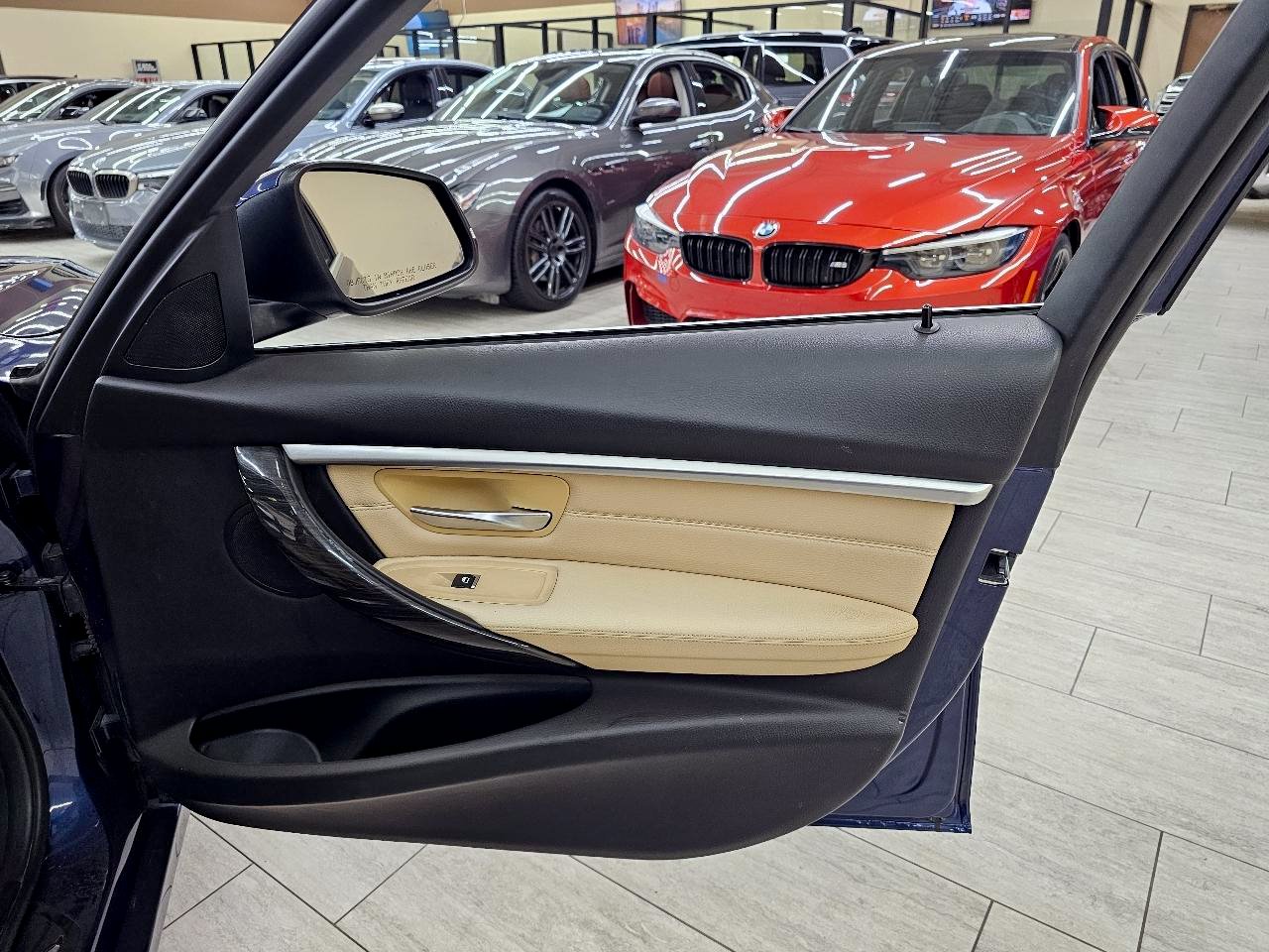 Used 2017 BMW 330i xDrive Sedan AWD/4WD image 38