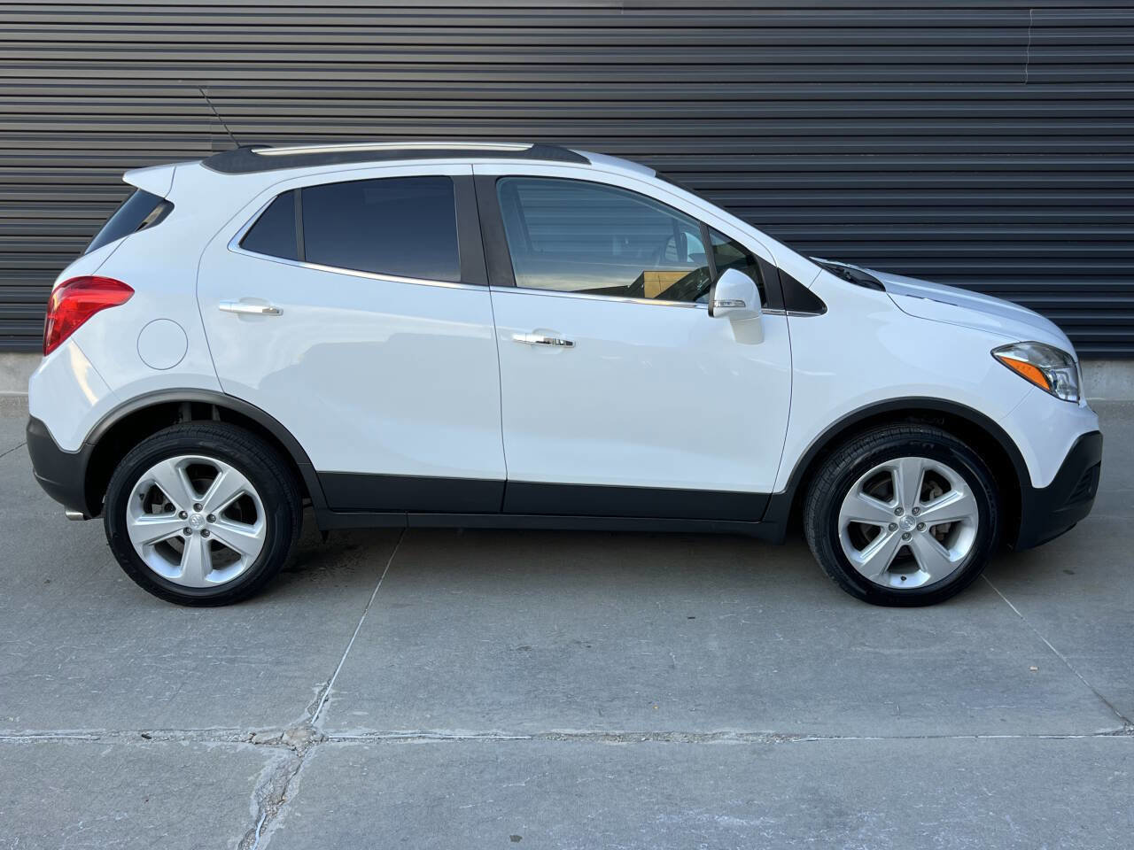 Used 2016 Buick Encore AWD image 10