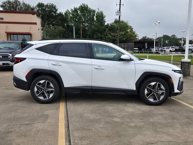 Used 2025 Hyundai Tucson SEL FWD image 4