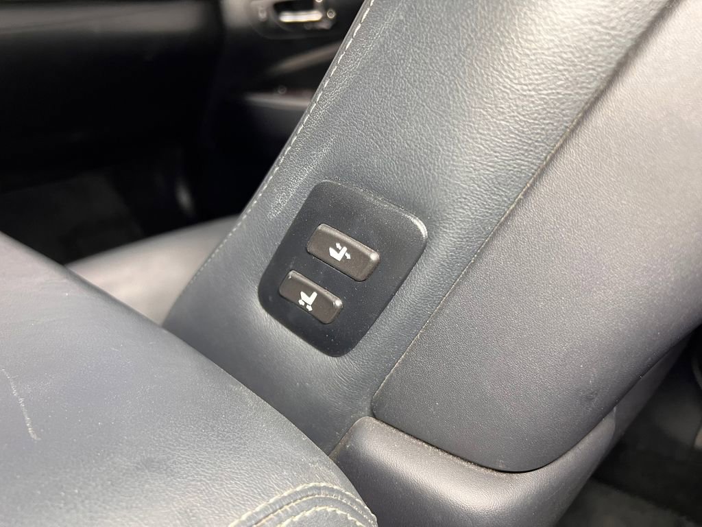 Used 2017 Lexus LS 460 w/ Comfort Package image 25