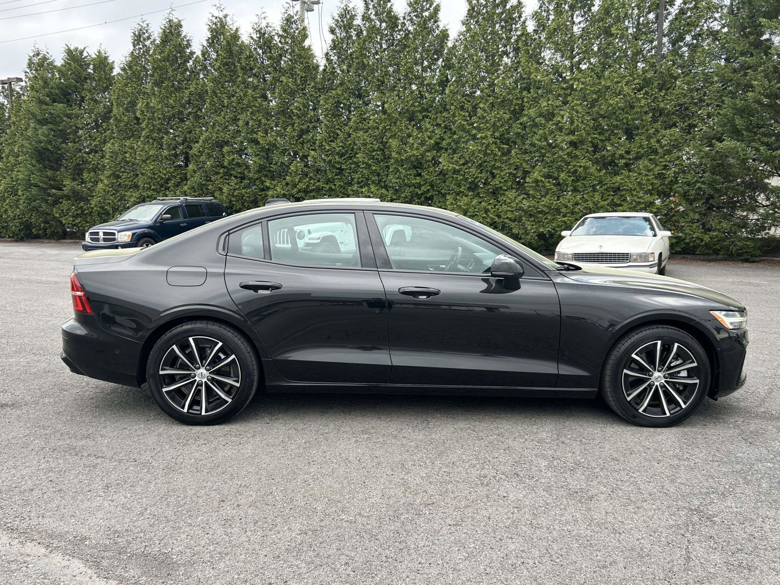 Certified 2025 Volvo S60 T8 Plus AWD/4WD image 2