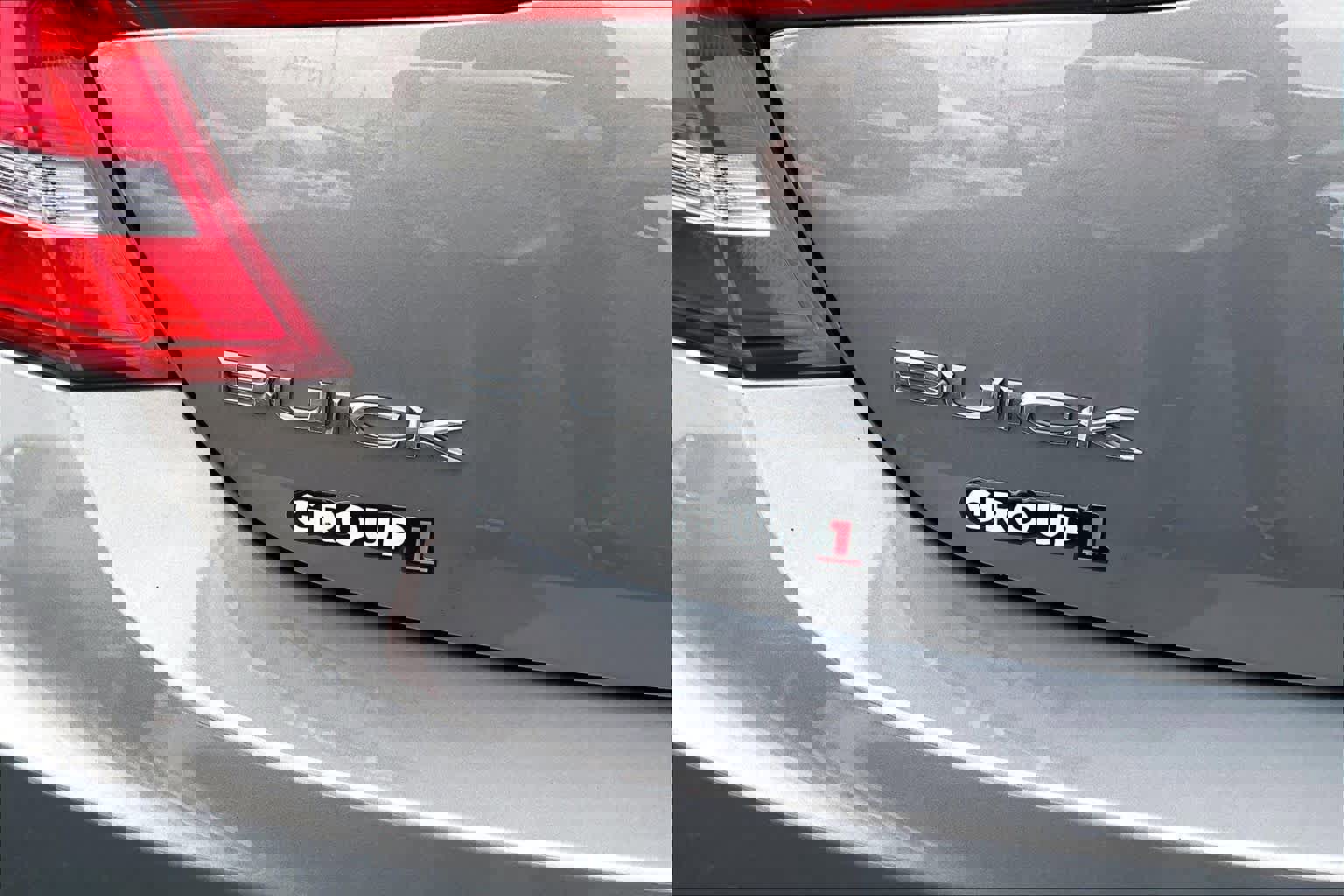 Used 2017 Buick LaCrosse Essence image 9