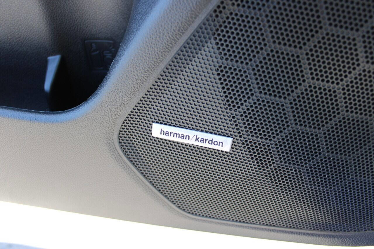 Used 2017 Subaru Legacy 2.5i Limited w/ Popular Package #4 image 17