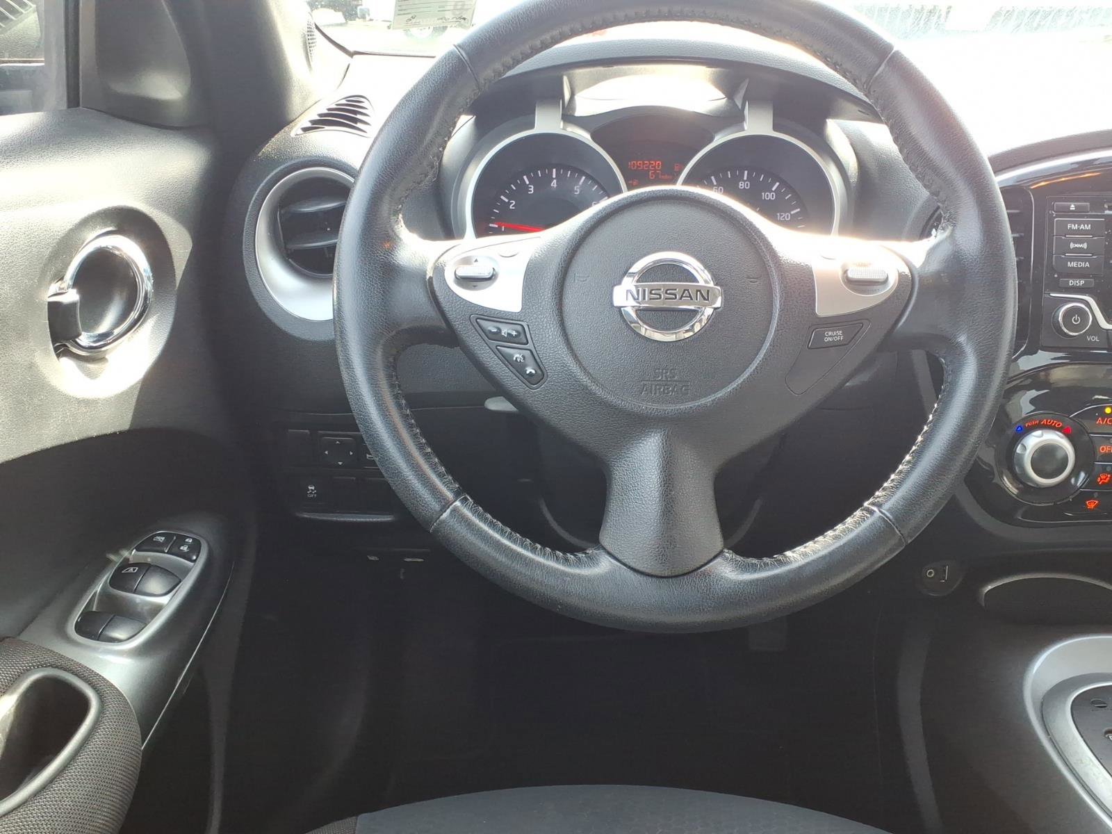 Used 2015 Nissan Juke SV image 5