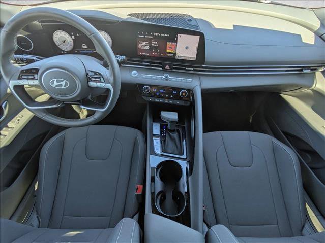 Used 2024 Hyundai Elantra SEL w/ Convenience Package FWD image 17