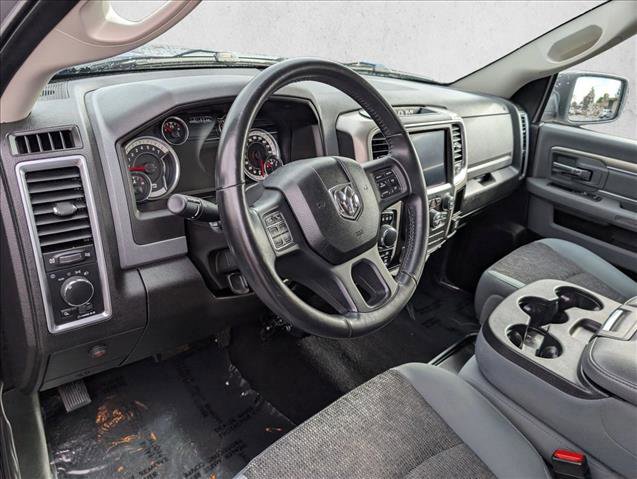 Used 2019 RAM 1500 Classic SLT w/ Luxury Group image 9