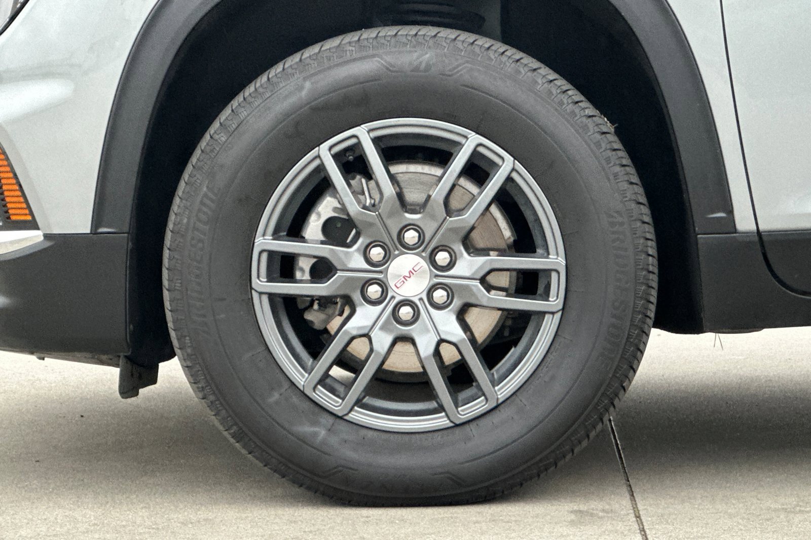 Used 2025 GMC Acadia Elevation image 27