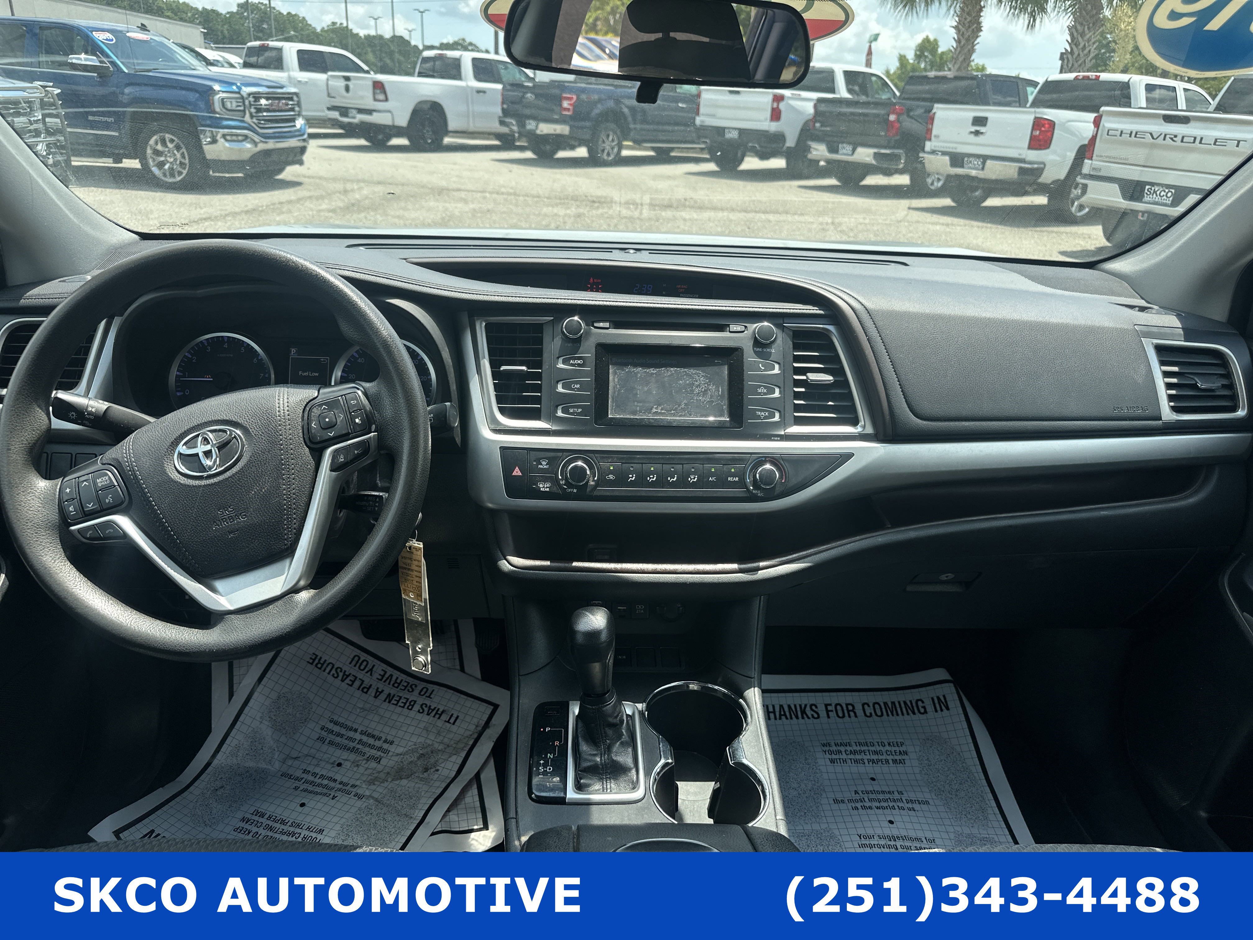 Used 2019 Toyota Highlander LE FWD image 15