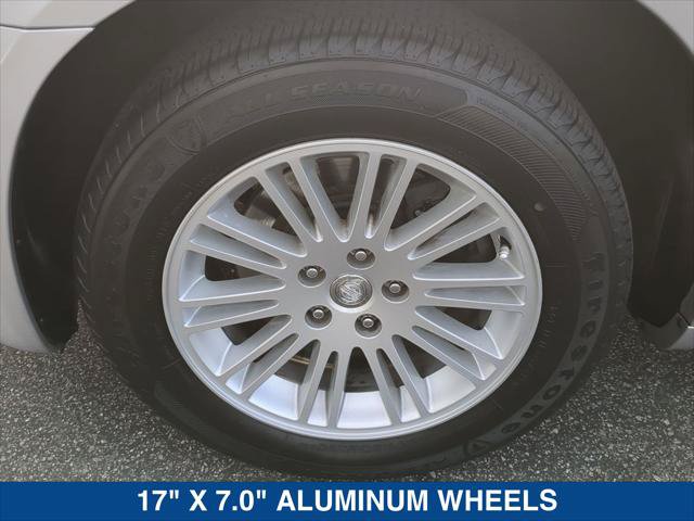 Used 2010 Chrysler 300 Touring RWD image 9