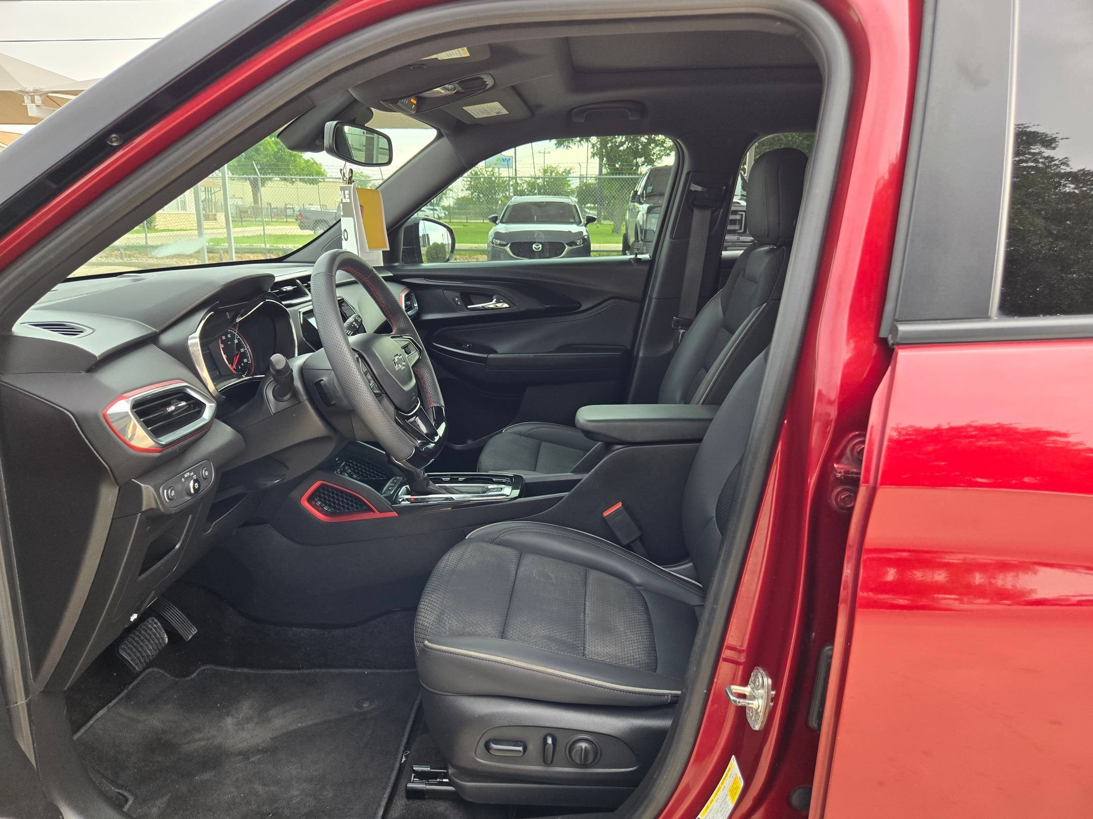 Certified 2023 Chevrolet TrailBlazer RS w/ Sun and Liftgate Package FWD image 9