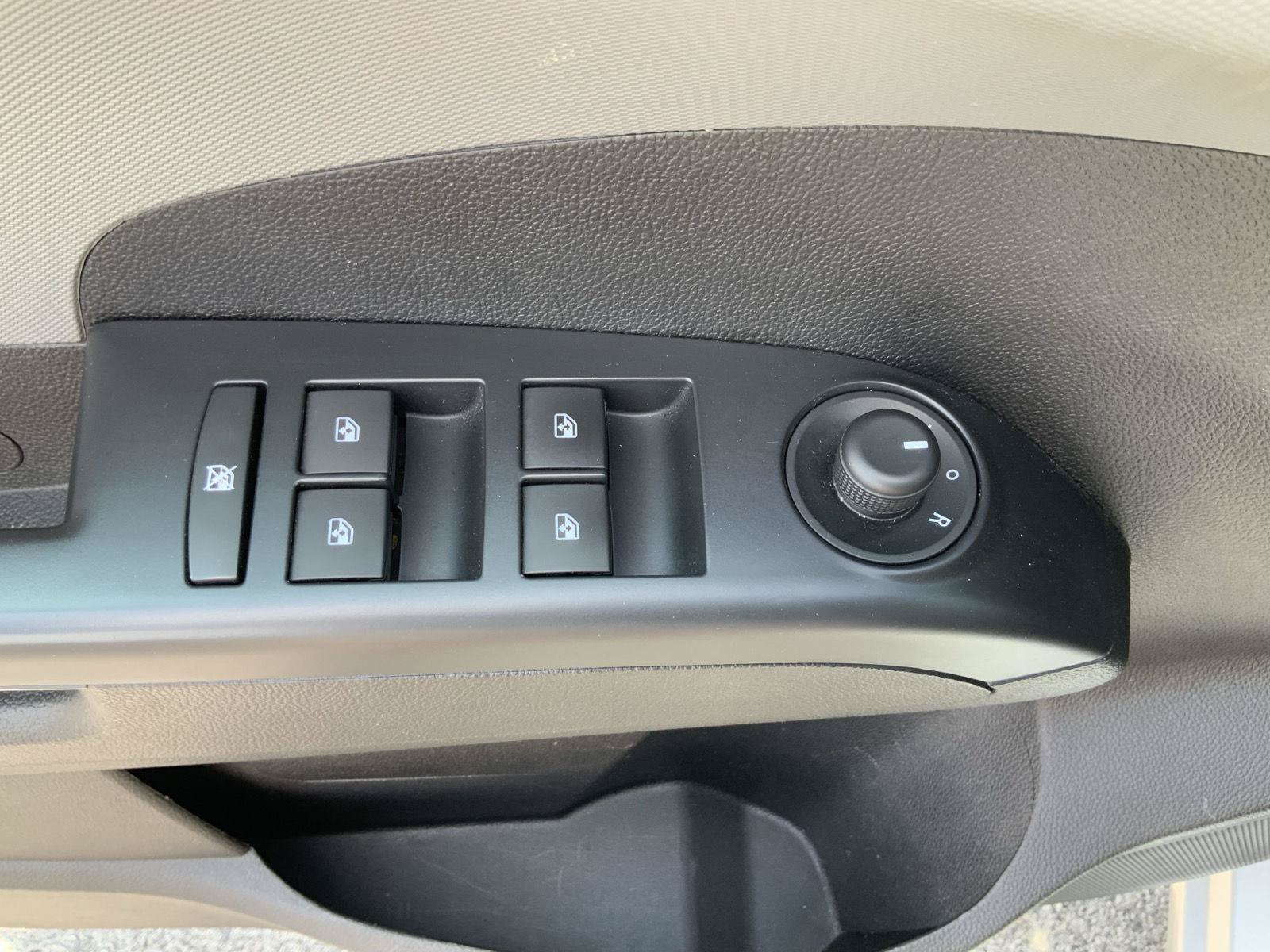 Used 2015 Chevrolet Sonic LT FWD image 18