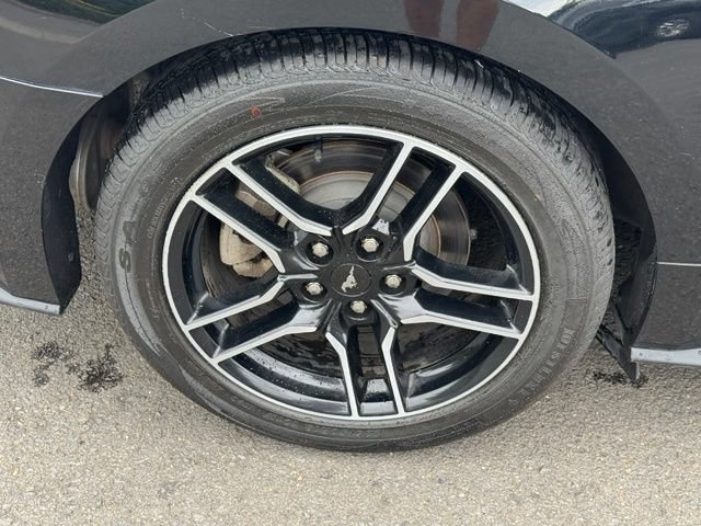 Used 2022 Ford Mustang Premium RWD image 9