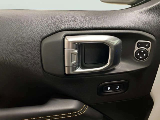 Used 2025 Jeep Wrangler Unlimited Sahara w/ Safety Group image 26