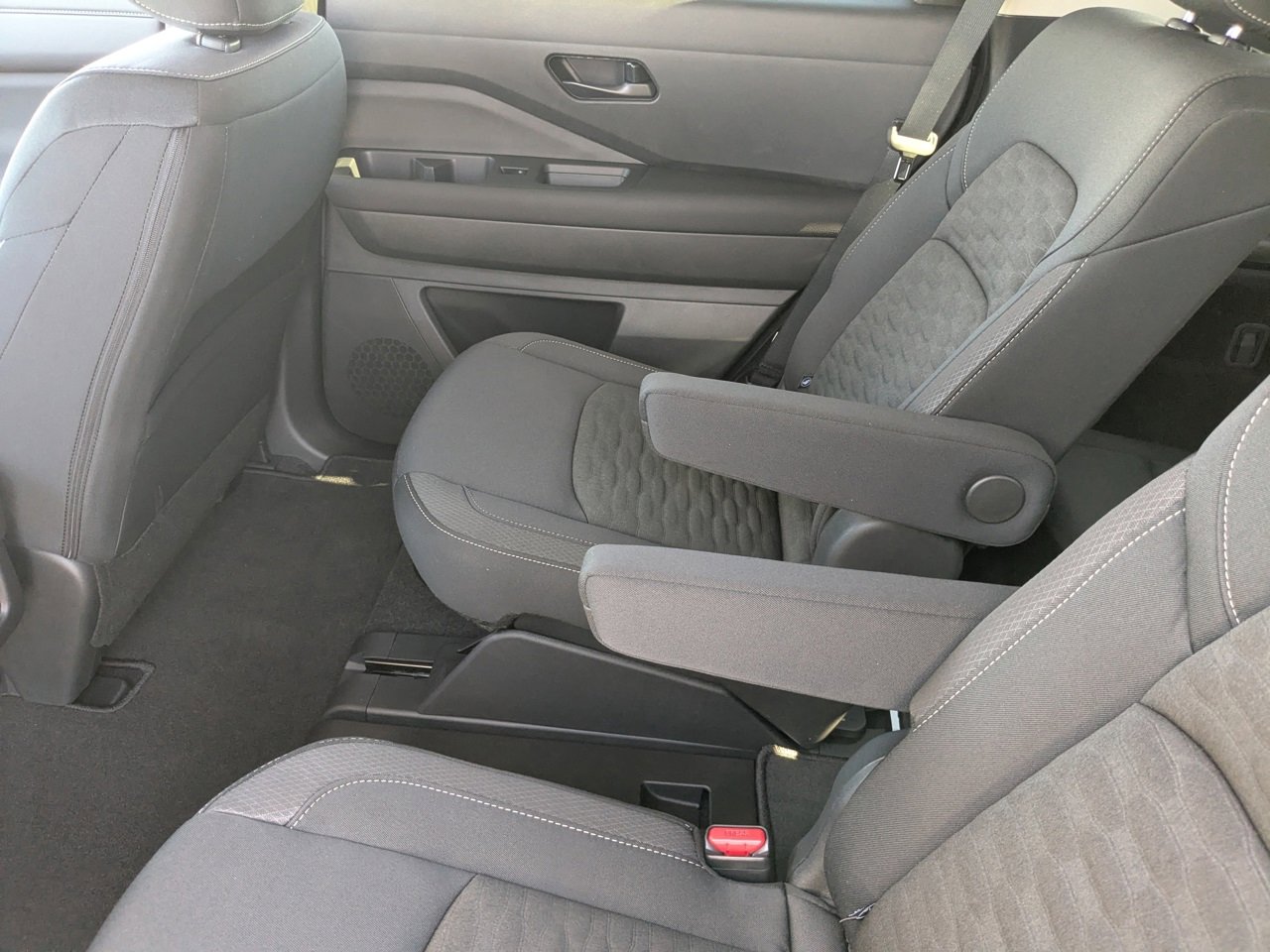 New 2025 Nissan Pathfinder SV image 28