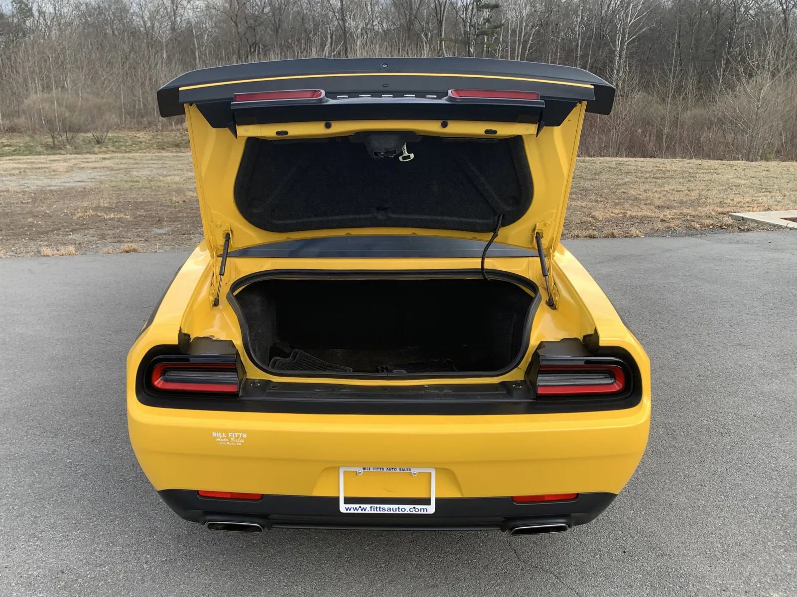 Used 2018 Dodge Challenger SXT w/ Blacktop Package image 9