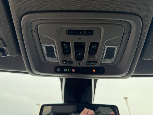 Used 2021 GMC Sierra 1500 Denali w/ Driver Alert Package II image 18