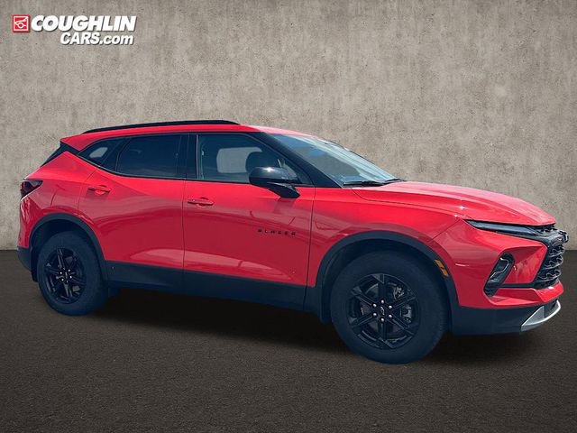 New 2025 Chevrolet Blazer LT w/ Midnight/Sport Edition video 2