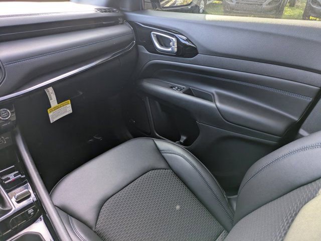 New 2026 Jeep Compass Latitude w/ Sun and Sound Group image 15