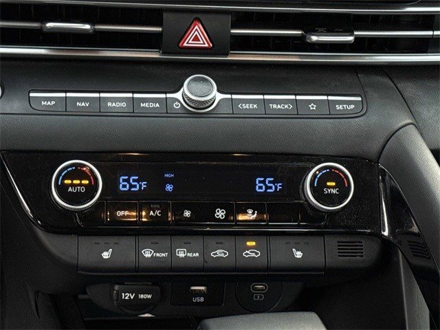 Used 2024 Hyundai Elantra Limited image 22