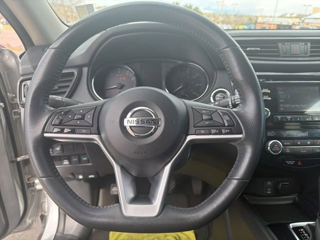 Used 2017 Nissan Rogue SV image 13