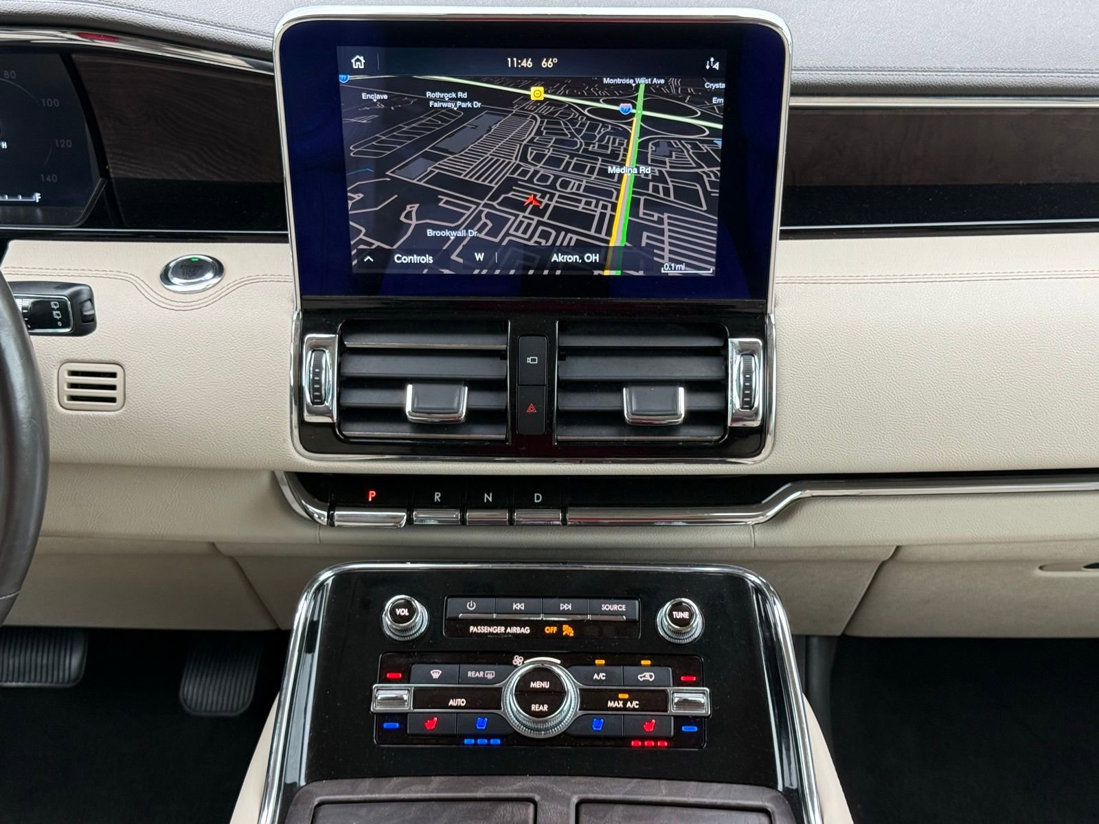 Used 2020 Lincoln Navigator Reserve w/ Luxury Package image 24