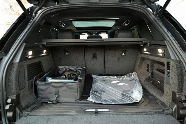 New 2026 Land Rover Range Rover SE image 37