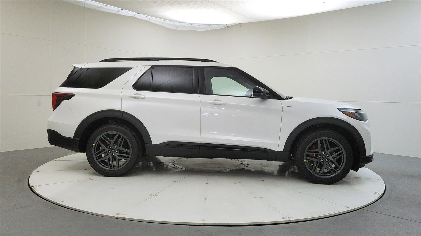 New 2026 Ford Explorer ST-Line image 10