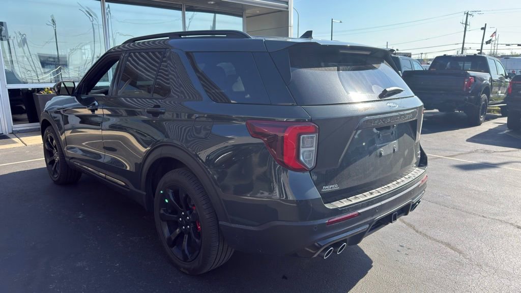 Used 2024 Ford Explorer ST w/ Equipment Group 401A image 5