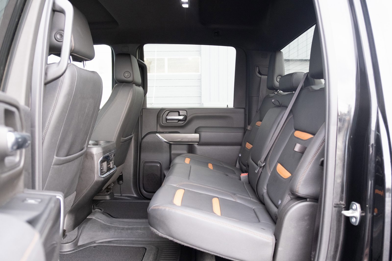 Used 2023 GMC Sierra 2500 AT4 w/ Gooseneck/5TH Wheel Package image 16