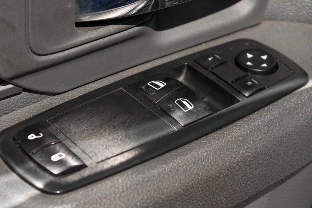 Used 2014 RAM 3500 Tradesman w/ Power & Remote Entry Group image 13