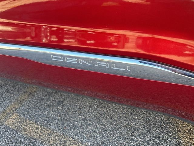 Used 2022 GMC Acadia Denali w/ Denali Ultimate Package image 13