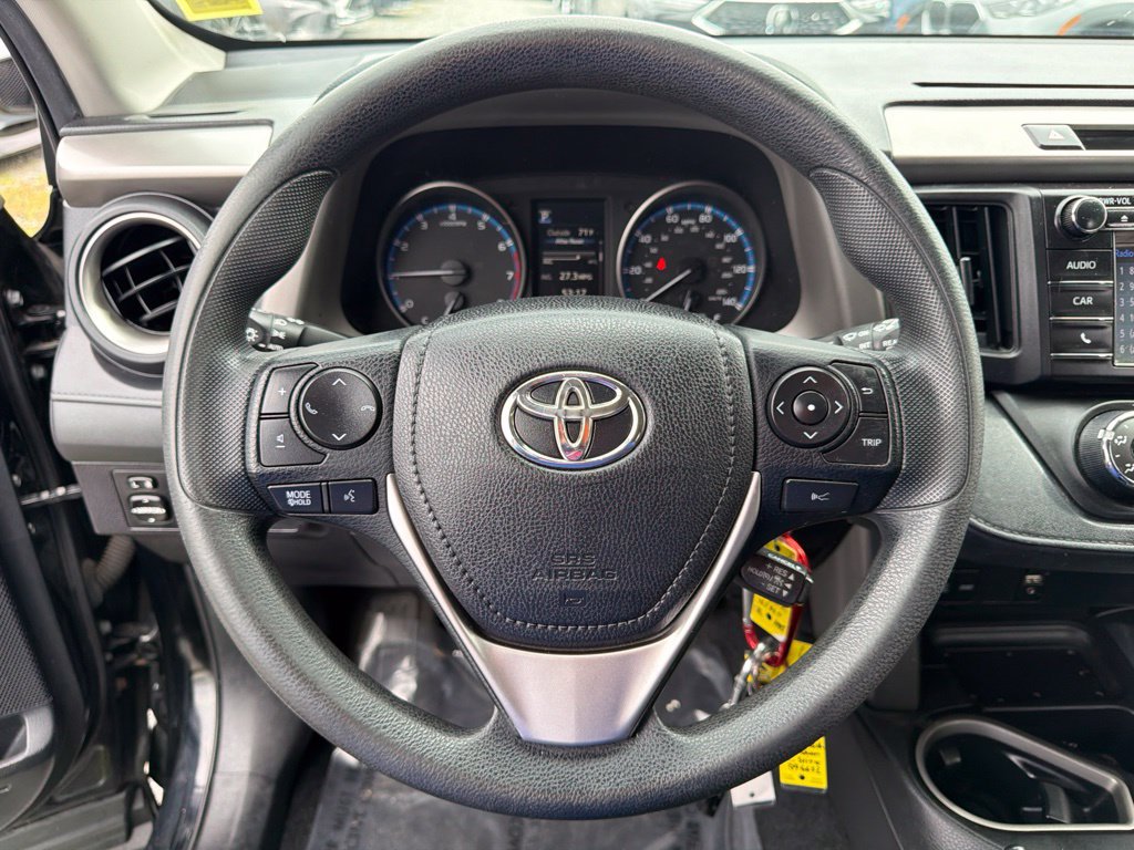 Used 2018 Toyota RAV4 LE w/ All Weather Liner Package AWD/4WD image 29