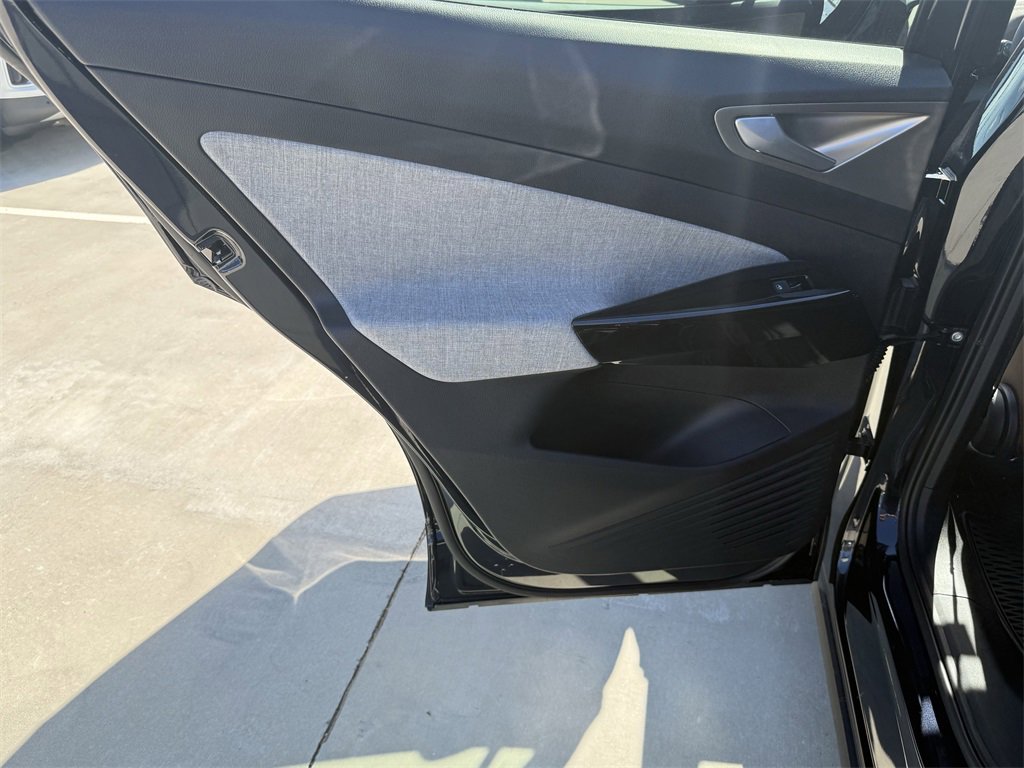 New 2025 Volkswagen ID.4 Pro image 23