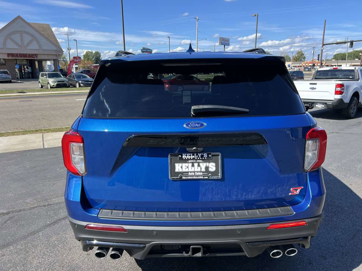 Used 2020 Ford Explorer ST w/ ST Street Pack image 4