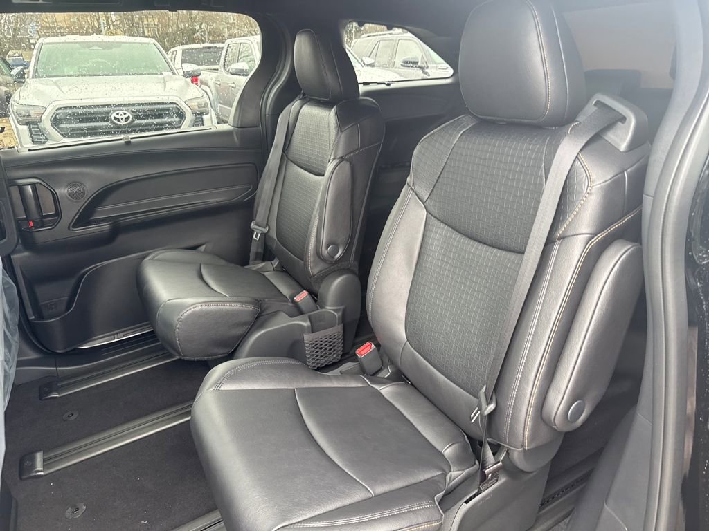 New 2026 Toyota Sienna XLE Woodland Edition image 13