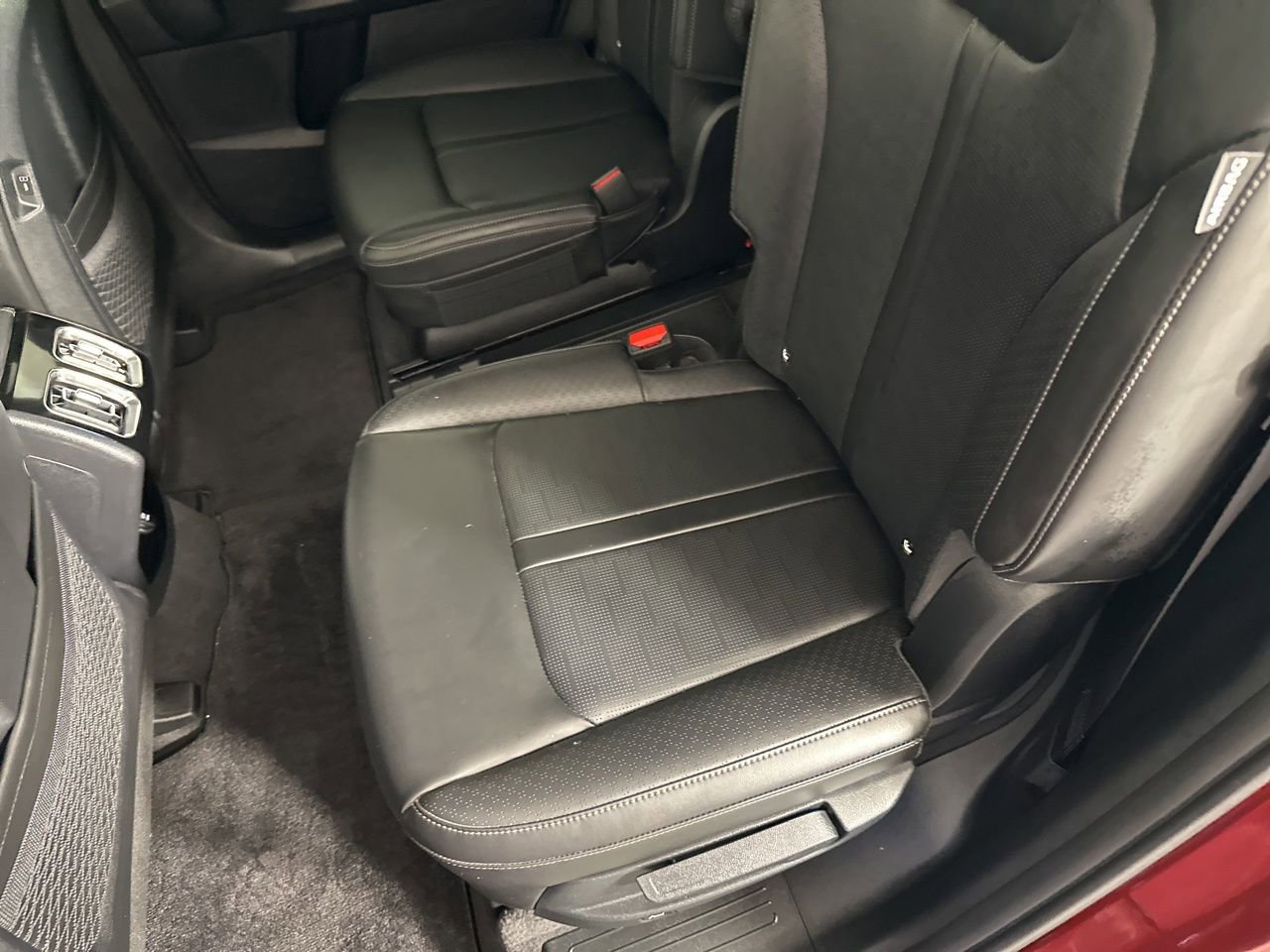 Used 2024 Kia Sorento SX image 27