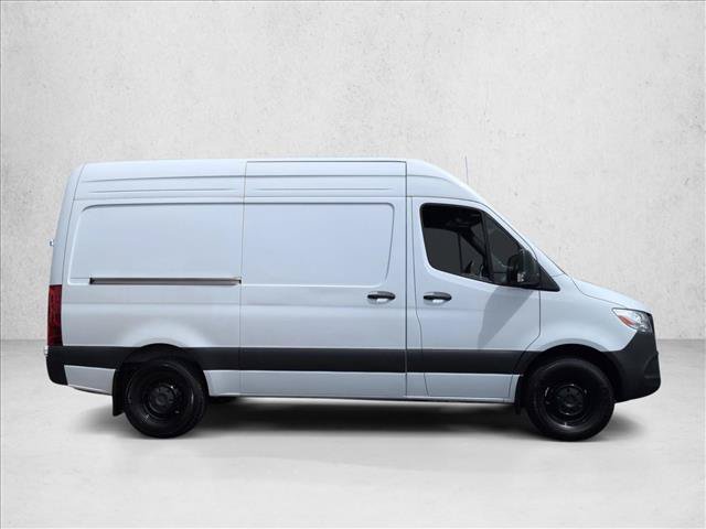 Used 2025 Mercedes-Benz Sprinter 2500 image 4