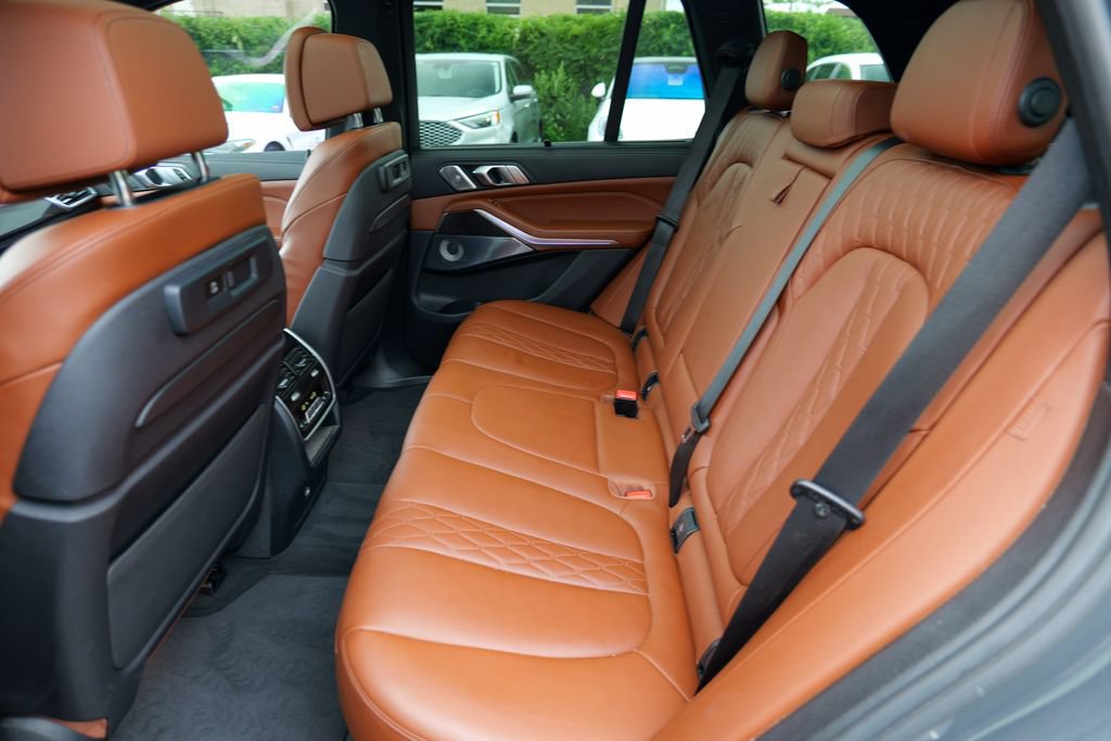Used 2023 BMW X5 M50i w/ Executive Package AWD/4WD image 28
