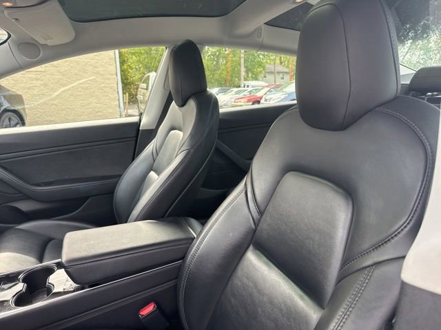 Used 2019 Tesla Model 3 Standard Range Plus RWD image 9