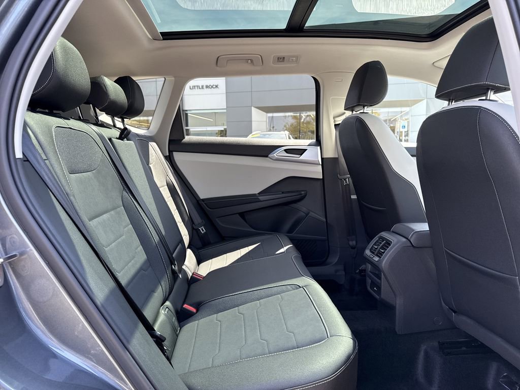 New 2025 Volkswagen Taos SE image 16