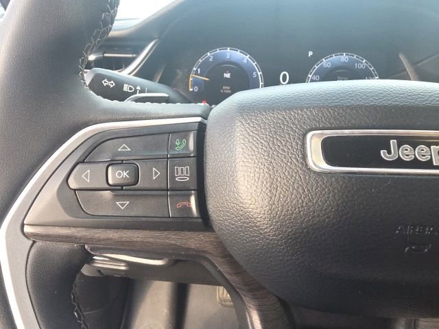 Used 2023 Jeep Grand Cherokee L Limited image 11