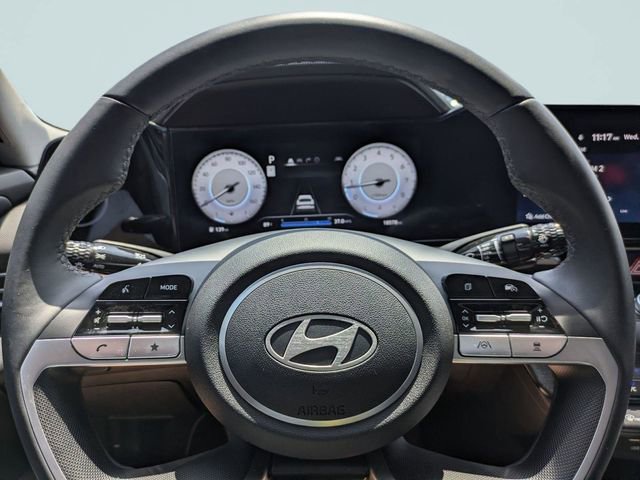 Used 2024 Hyundai Elantra Limited FWD image 28