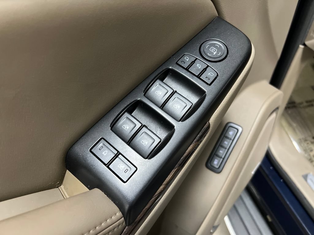 Used 2017 GMC Yukon SLT w/ HD Trailering Package RWD image 13