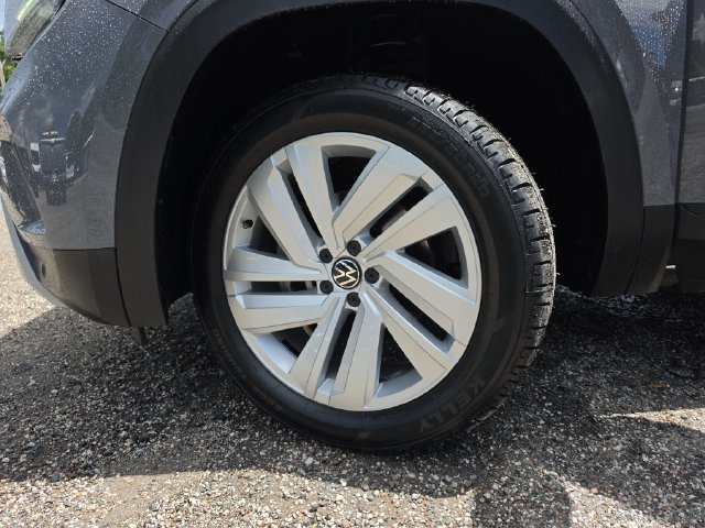 Used 2021 Volkswagen Atlas Cross Sport SE w/ Panoramic Sunroof Package FWD image 29