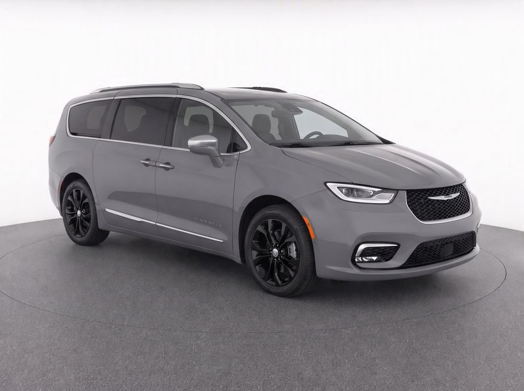 Used 2022 Chrysler Pacifica Pinnacle AWD/4WD image 2