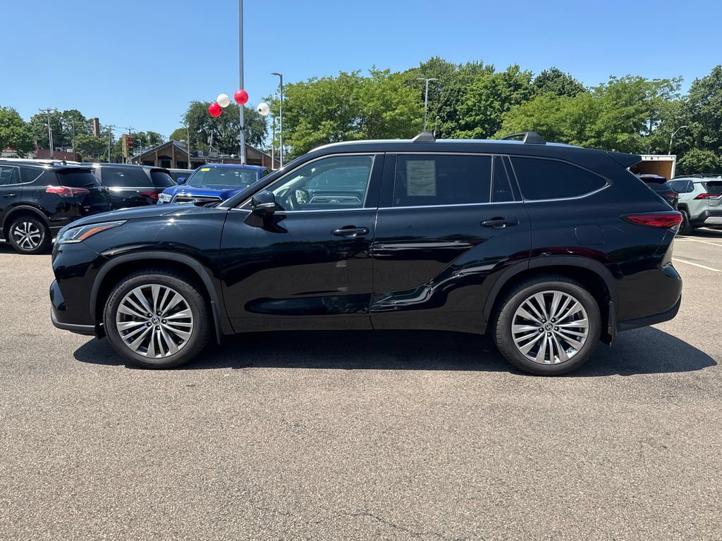Used 2023 Toyota Highlander Platinum AWD/4WD image 4
