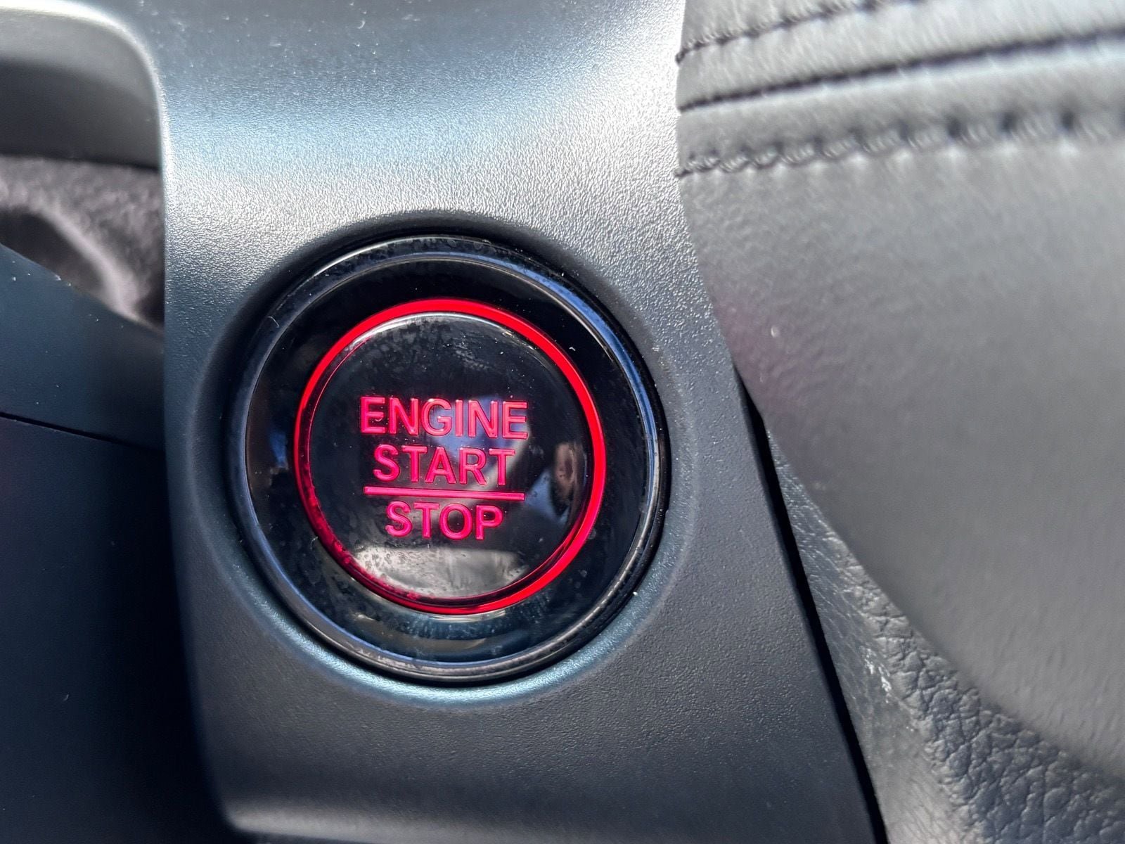 Certified 2025 Honda HR-V LX image 35