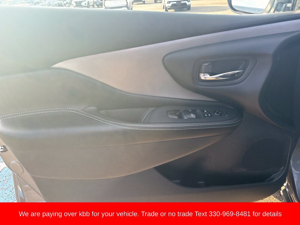 Used 2024 Nissan Murano SV AWD/4WD image 14